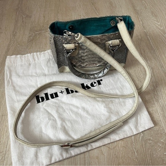 Chic Metallic Genuine Python Crossbody Bag - Picture 2 of 13